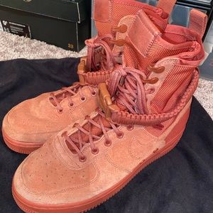 Nike SF Air Force 1 high Dusty Peach